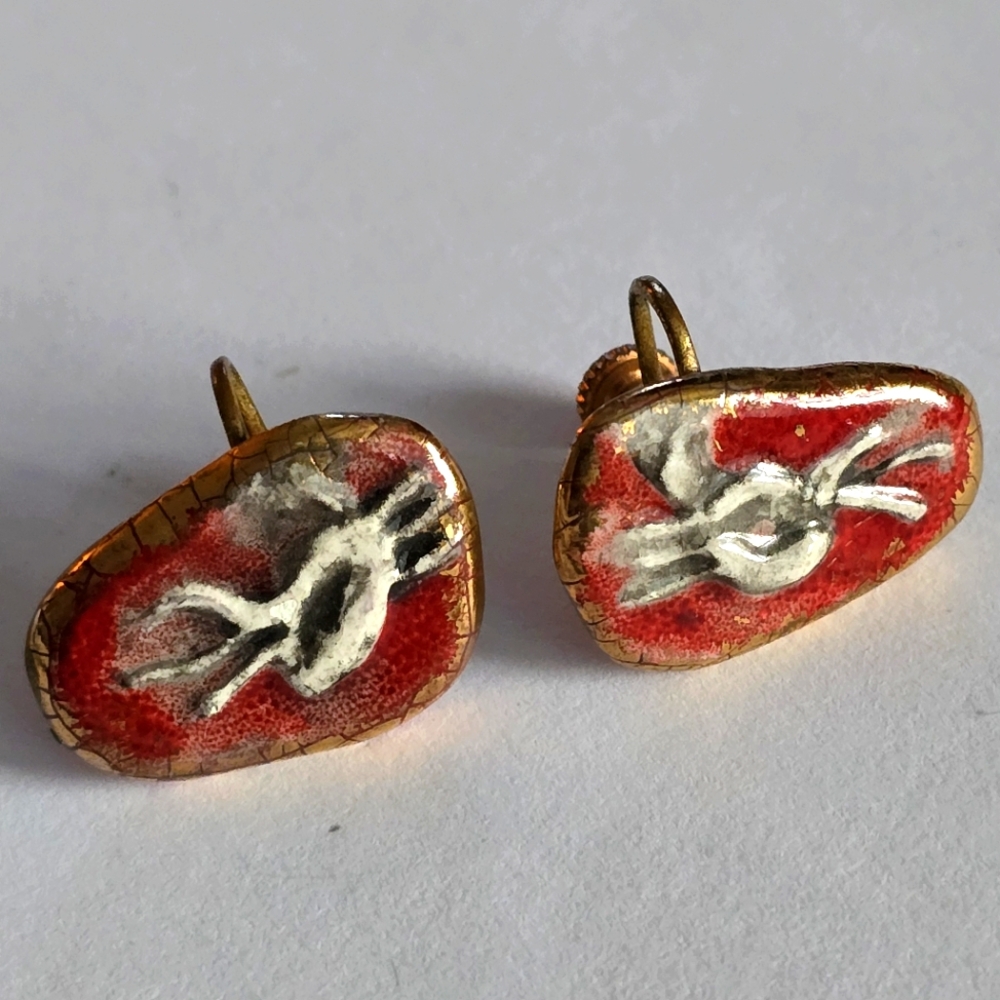 Vintage earrings ceramic screwback gold tone red white